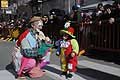 Pagliaccio con la marionetta al Carnevale di Putignano 2016