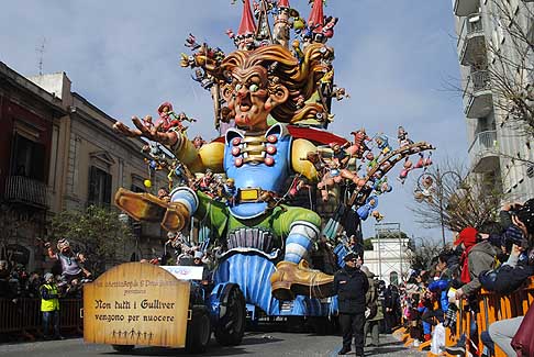 Carnevale di Putignano 2016 - Non tutti i Gulliver vengono per nuocere