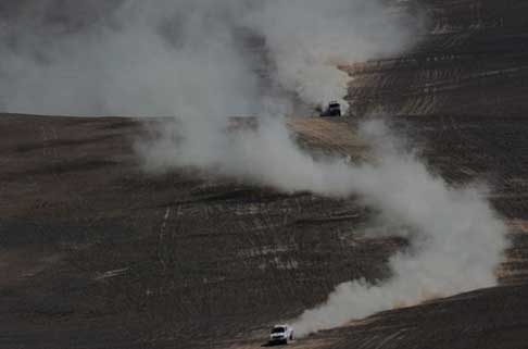 Dakar 2014 - Dakar 2014 stage 11 atmosfere nel deserto car e truck