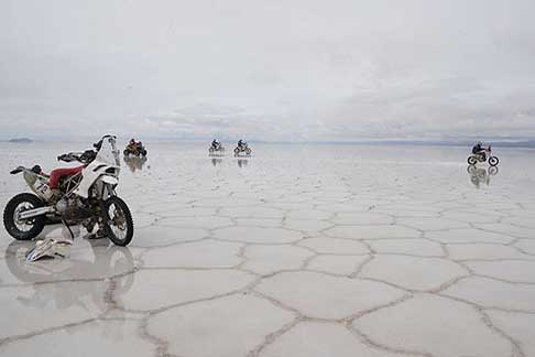 Dakar 2015: Uyuni - Iquique - Quads e moto in azione sulle Saline per 8 stage Uyuni - Iquique della Dakar 2015