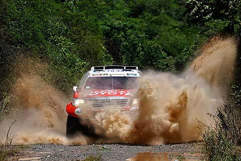 Termas de Rio Hondo - Rosario - Ten Brinke and Bernhard Colsoul Tom Toyota action during the Dakar 2015