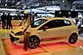 Abarth Punto Evo e Sexy girl in minigonna al Salone di Ginevra 2010
