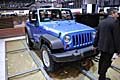Furoistrada Jeep Wrangler Sahara azzurro metalizzato al Salone di Ginevra 2010