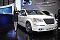 Grande Suv Chrysler e hostes al Motor Show di Ginevra 2010