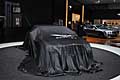 Atmosfera vettura lussuosa bentley coperta dal telo al Salone di Ginevra 2010