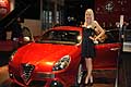 Alfa Romeo Giulietta e sexy hostess al Salone di Ginevra 2010 