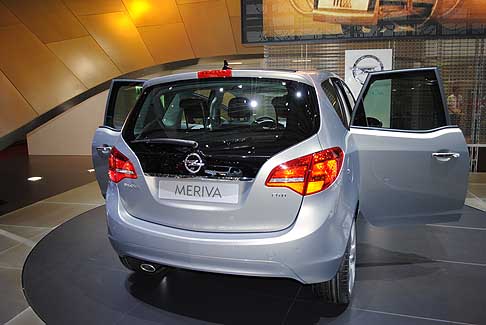 Salone di Ginevra Opel