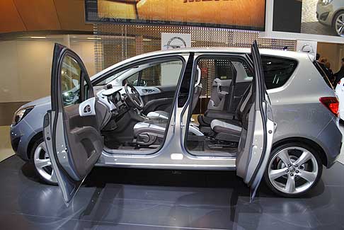 Salone di Ginevra Opel