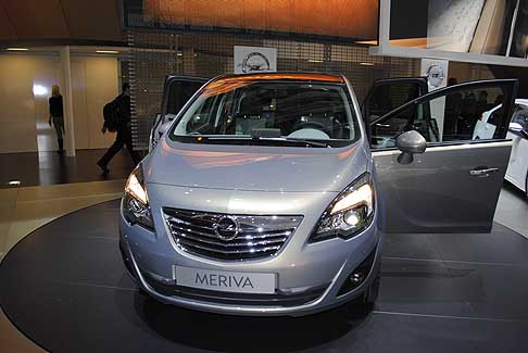 Salone di Ginevra Opel