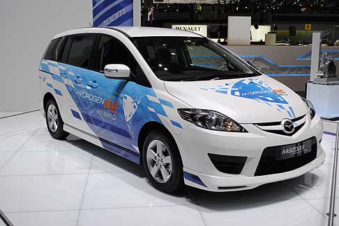 Salone di Ginevra Mazda