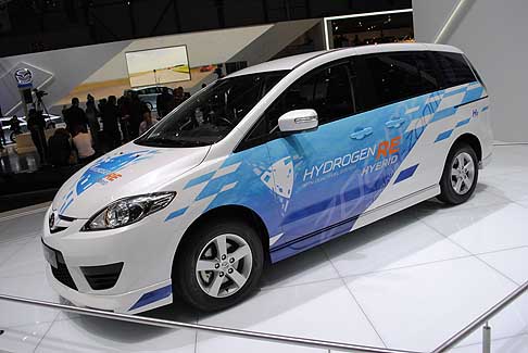 Salone di Ginevra Mazda