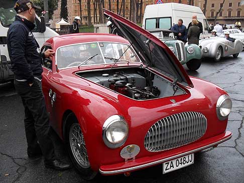 CISITALIA 202 Coup Gran Sport (1947) duo Bordogna (IT) - Bordogna (IT) per la sosta di Roma delle Mille Miglia 2010