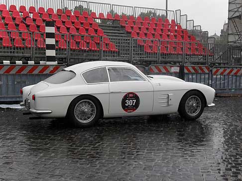 FIAT 8V Zagato (1953) piloti del Belgio preparativi per la partenza da Roma per le Mille Miglia 2010