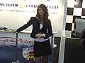 Hostess del Motor Show nel stand di Guida Sicura al Salone di Bologna 2009