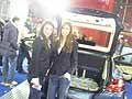 Le beautiful hostess vicine alla supercar Porsche Panamera Turbo al Motor Show di Bologna 2009