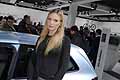 Belle ragazze al padiglione Volkswagen al Motor Show 2010