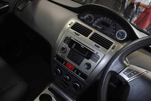 Tata - Cruscotto centrale Tata Indica Vista EV Electric