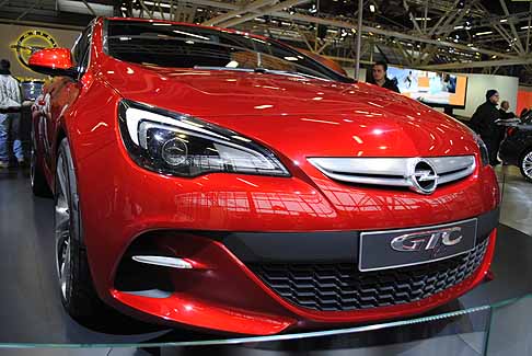 Bologna Motor Show Opel