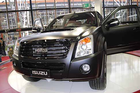 Bologna Motor Show Isuzu