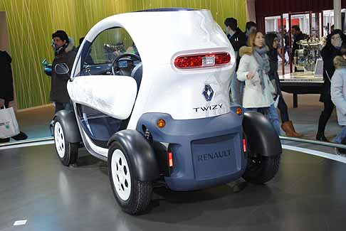 Renault - Renualt Twizy il quadriciclo elettrico della casa automobilistica francese. Renualt Twizy vista posteriore del veicolo elettrico