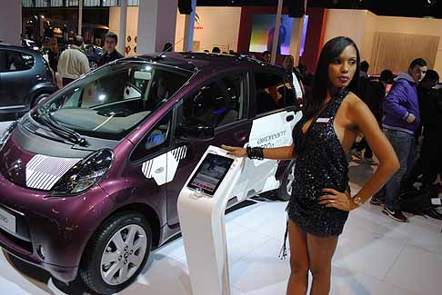 Bologna Motor Show Girls