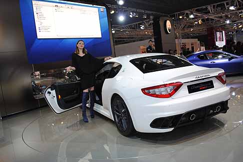 Maserati - Maserati - Gran Tusrimo MC Stradale laterale e interni