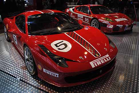 Ferrari - Racing Cars nuova Ferrari 458 Challenge nel circuito del Bologna Motor Show