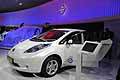 nissan leaf salone laterale bianca