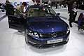 Nuova Volkswagen Passat Variant blu metallizzato