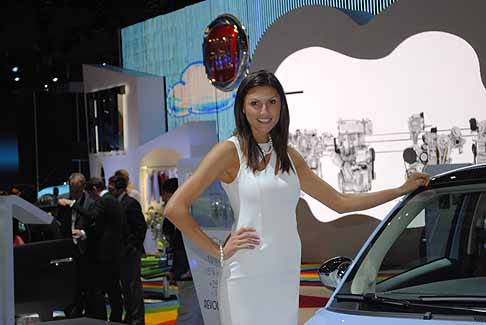 Parigi Motor Show Hostess