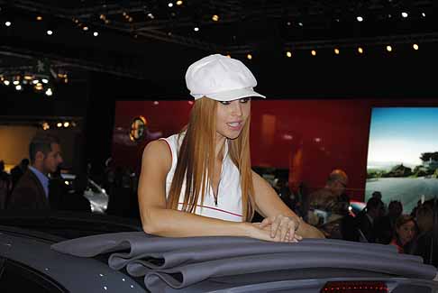 Parigi Motor Show Hostess
