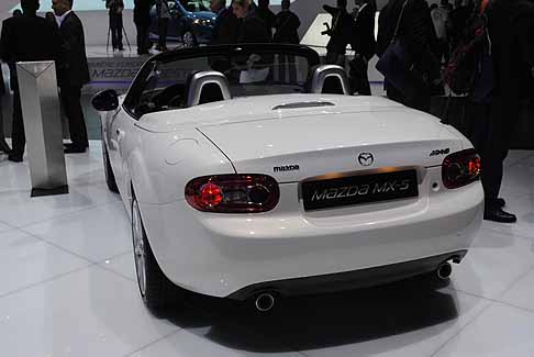 Parigi Motor Show Mazda