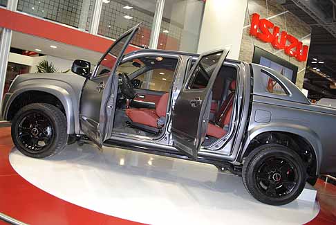 Parigi Motor Show Isuzu