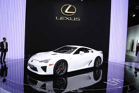Parigi Motor Show Lexus