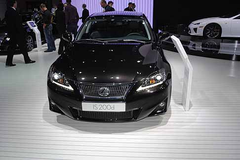 Parigi Motor Show Lexus