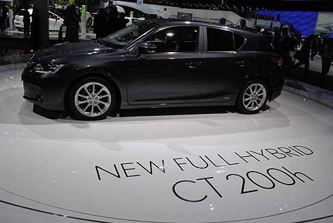 Parigi Motor Show Lexus