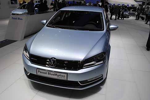 Volkswagen - Volkswagen Passat BlueMotion con emissioni inquinate di 109 g/km CO2