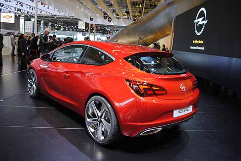 Parigi Motor Show Opel