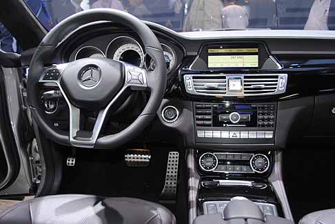 Mercedes - Mercedes CLS 350 interno vettura 