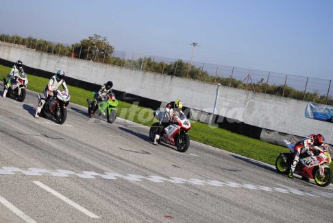 Autodromo del Levante - Classe Open gara motociclistica al Trofeo Inverno 2015 per la 3^ gara all´Autodromo del Levante di Binetto