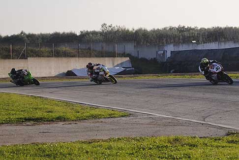 Classe Open - Duo di testa Gentile Flavio su Ducati e Divicaro Cosimo su BMW doppiato Stefanelli Cesario su Kawasaki in gara 3 al Trofeo Inverno 2015 allAutodromo del Levante