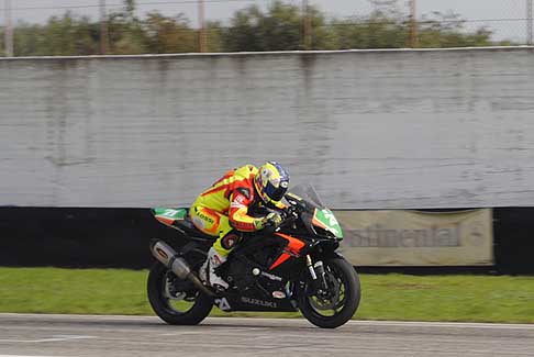 Trofeo Inverno - Melone Alessandro moto Suzuki rettilineo in gara classe 600 Open/Amatori al Trofeo Inverno 2015 presso lAutodromo del Levante a Binetto