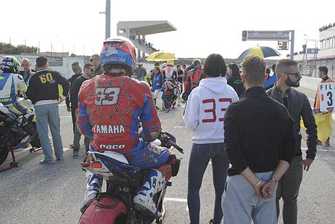 Trofeo Inverno - Moreo Francesco su Yamaha con particolare tuta dellUomo Ragno al Trofeo Inverno 2015 presso lAutodromo del Levante di Binetto