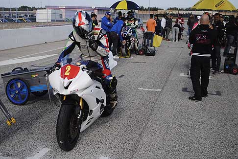 Trofeo Inverno - Ostuni Vincenzo su moto Yamaha schieramento griglia di partenza, atmosfere pregara 600 Open/Amatori al Trofeo Inverno 2015 presso l´Autodromo del Levante di Binetto