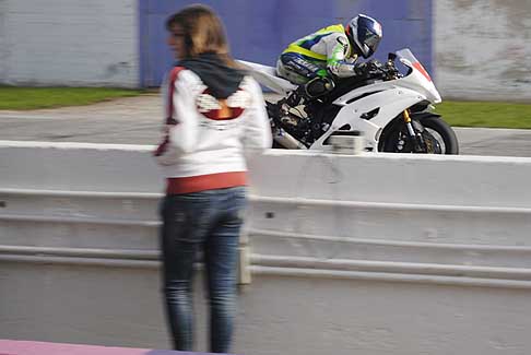 Trofeo Inverno - Biker Ostuni Vincenzo su Yamaha sul rettilineo in gara al Trofeo Inverno 2015 presso lAutodromo del Levante di Binetto