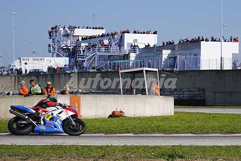 Autodromo del Levante - Moto in gara al Trofeo Inverno 2016 presso Autodromo del Levante di Binetto