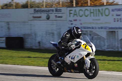 Open Amatori/Rookies - Moto BMW biker Conte Giuseppe classe Open Rookies 3^ gara, al Trofeo Inverno 2015 presso lAutodromo del Levante