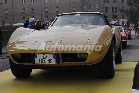 Auto d´Epoca - Chevrolet Corvette 2D Coupè del 1977 a Pizza Castello a Ferrara, evento auto storiche Valli e Nebbie 2017 
