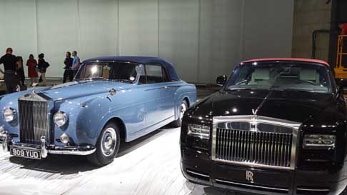 Esposizione auto storiche - Auto di lusso Rolls-Royce al Concorso di Eleganza a Villa dEste sul lago di Como