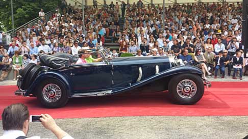 Esposizione auto storiche - Auto depoca in passerella al Concorso di Eleganza a Villa dEste sul lago di Como